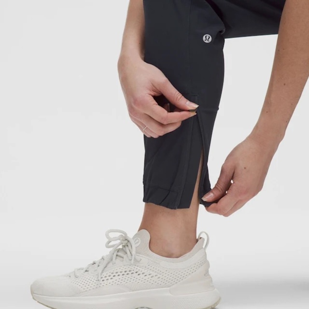 Lululemon Women’s Adapted High Rise State Jogger Navy Size 6